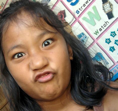bata pa malibog na|Sikat daw sya sa school nila nagkaron ng scandal.